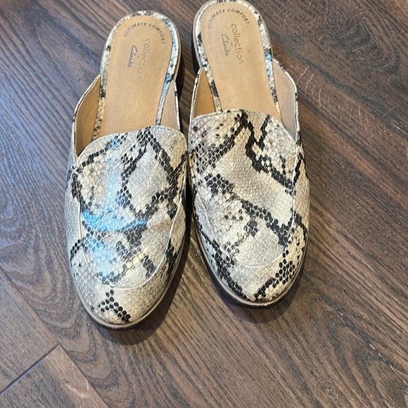 Clark’s shoes size 7.5 - Picture 2 of 4